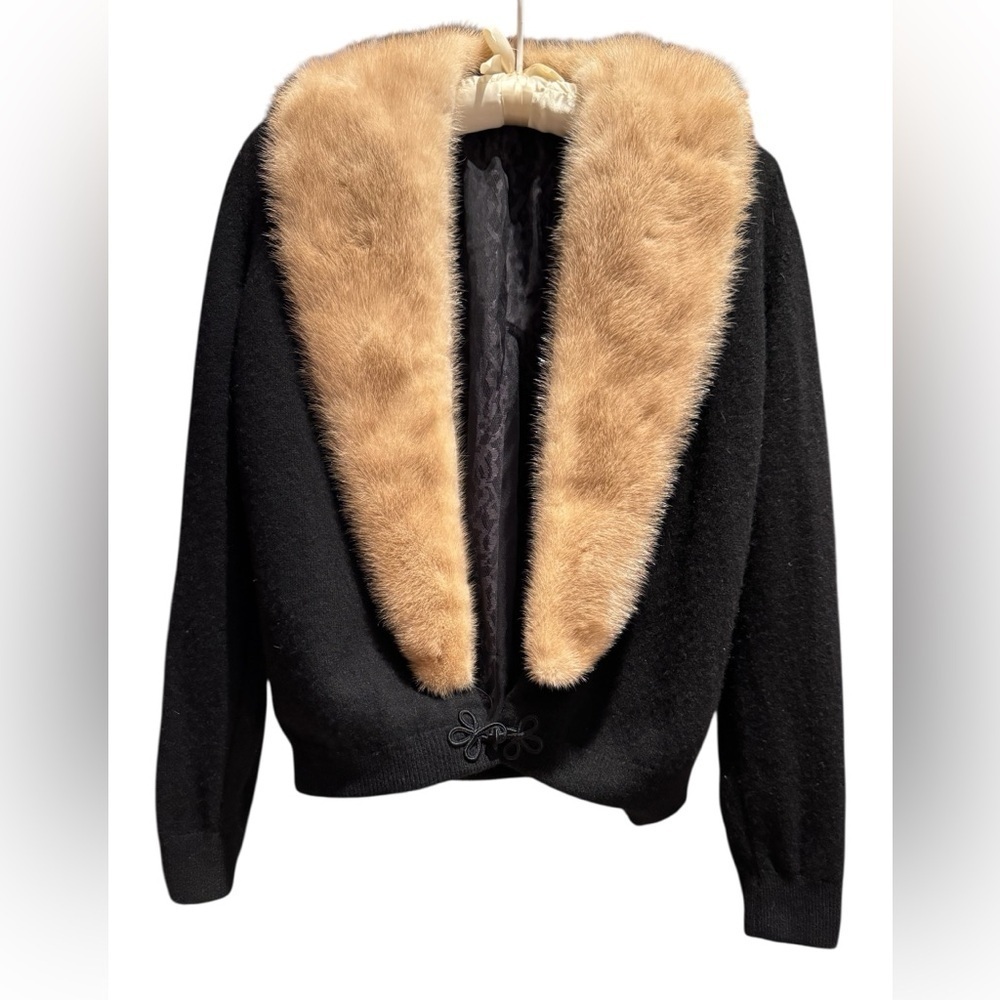 Vintage Black Sweater with Fur Collar